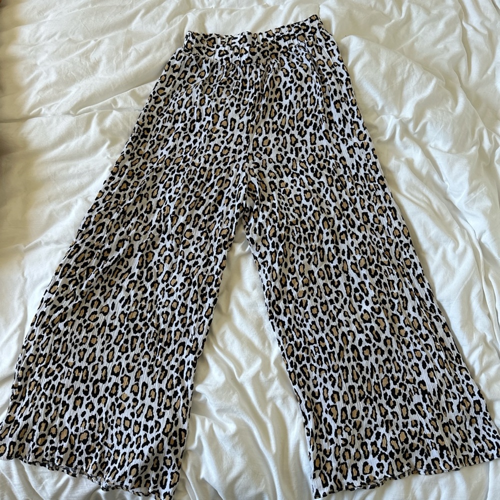 show me your mumu leopard flowy wide leg pants